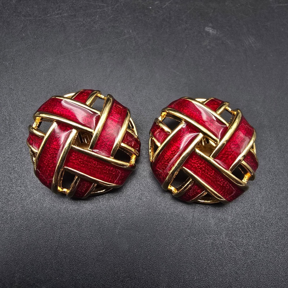 Red Enamel Basket Weave Clip On Earrings Gold Tone Vintage Costume Jewelry